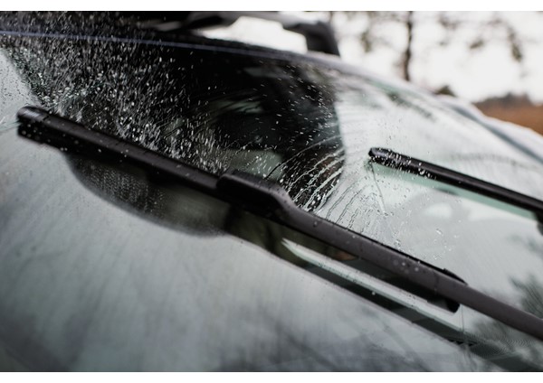 BMW水刀式雨刷片組，更清晰的視野，更安全的駕駛體驗